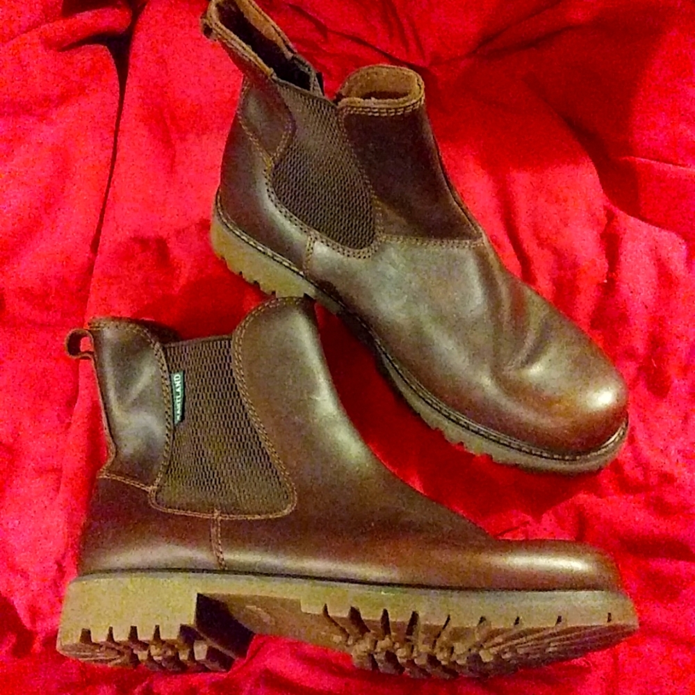 Eastland Ida Boots Women’s Size 9.5M Dark Brown Chelsea Style 3113-79 NWOT